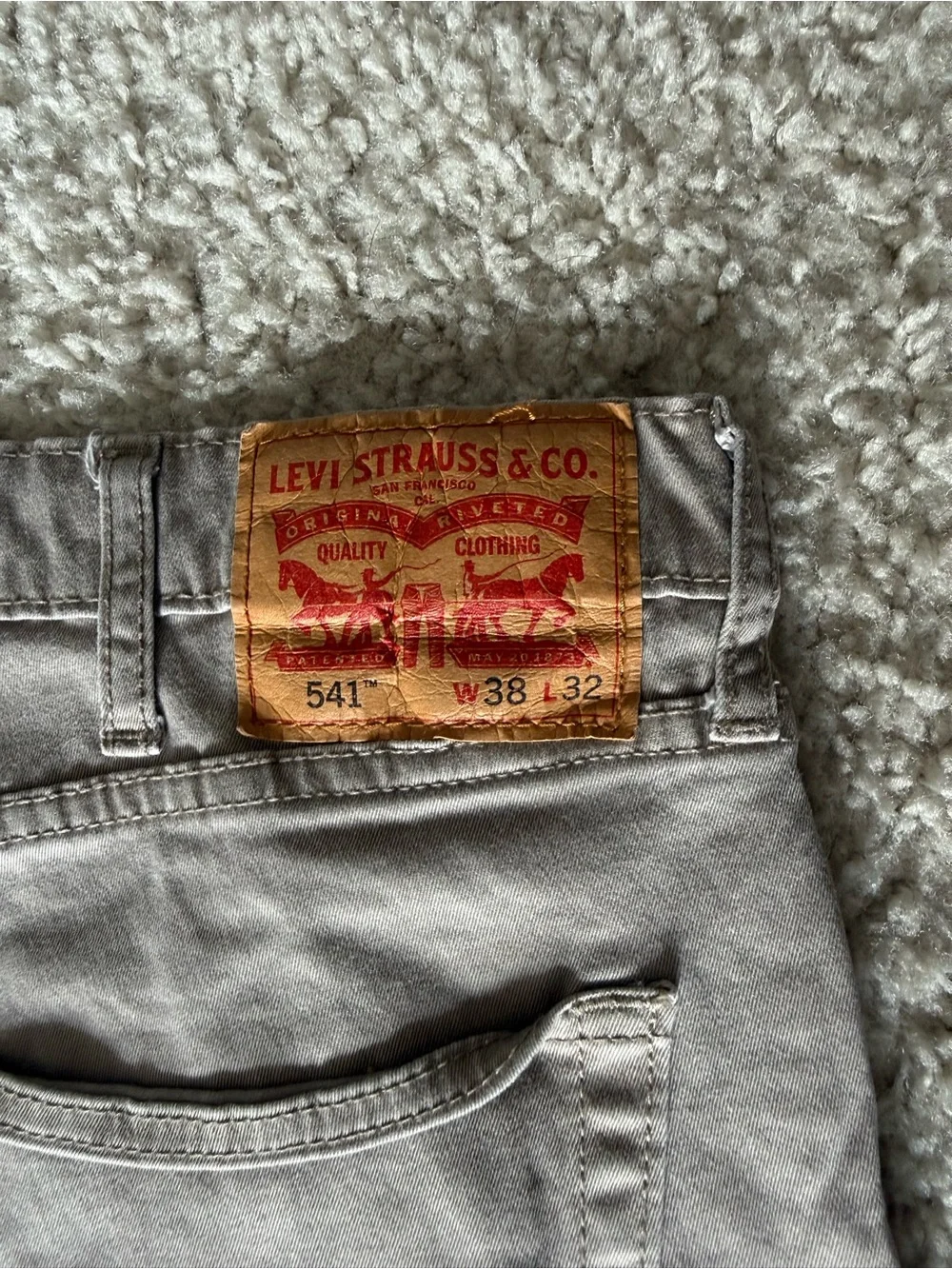 Levi's Men's Chino Pants in Light Gray-Taupe